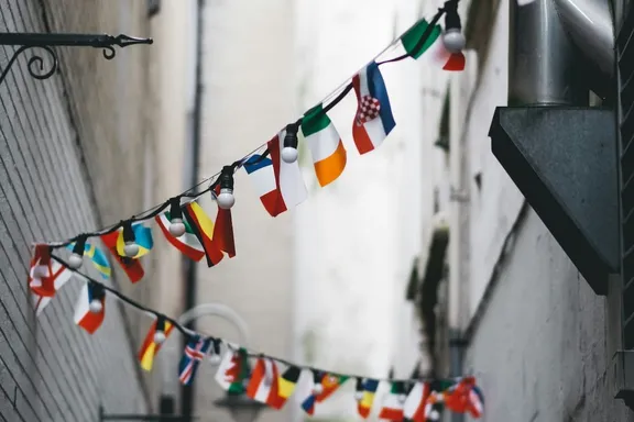 Implementing Internationalisation in React Native Apps Header Image