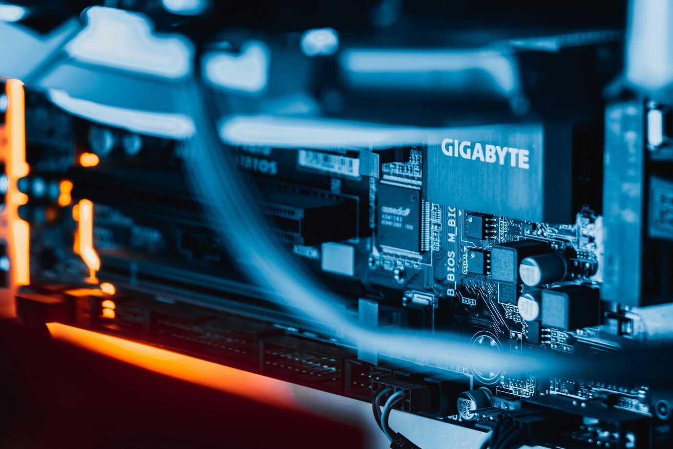 Scalable and flexible hosting